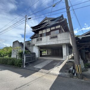 延岡市小峰町　中古住宅外観